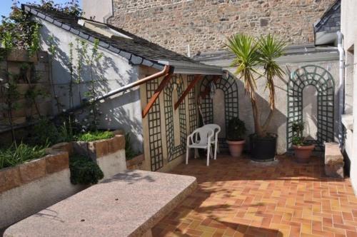 Appartement BELLE VUE MER avec WIFI et cour close TREGASTEL - Ref 42