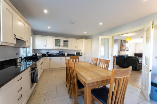 廚房, Escape Ordinary at Lough Erne GV - No.32 in 恩尼斯基林市中心