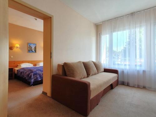 Good Stay Eiropa Hotel - image 10