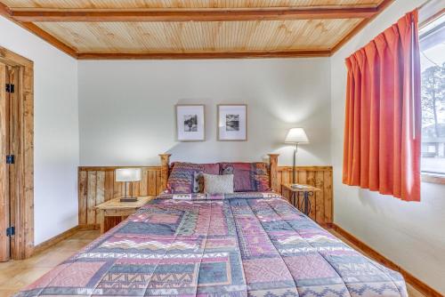 Pet-Friendly Ruidoso Studio about 5 Mi to Alto Lake! Pet-Friendly Ruidoso Studio about 5 Mi to Alto Lake!