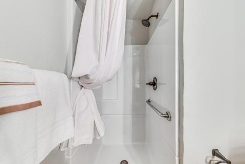 Pet-Friendly Ruidoso Studio about 5 Mi to Alto Lake! Pet-Friendly Ruidoso Studio about 5 Mi to Alto Lake!