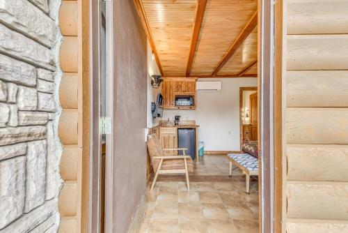 Pet-Friendly Ruidoso Studio about 5 Mi to Alto Lake! Pet-Friendly Ruidoso Studio about 5 Mi to Alto Lake!