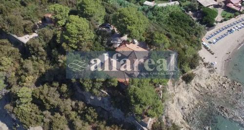 Il Poggetto primo piano con terrazza a picco sul mare