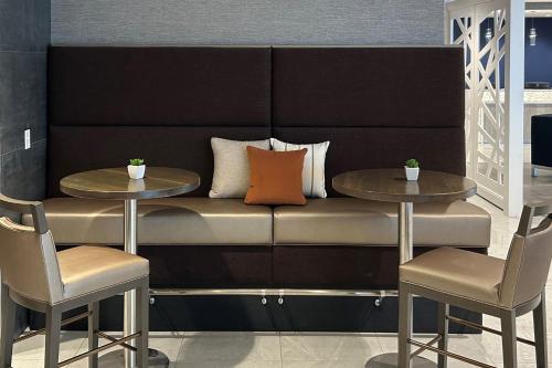 Cambria Hotel Niagara Falls - image 10