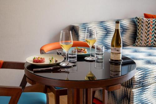 The Independent Hotel - image 6