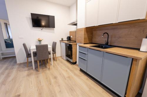 virtuve, Apartmani Velebit in Krasno Poļje