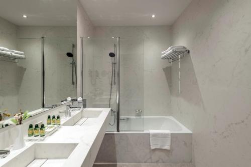 Family Luxury Room image 6