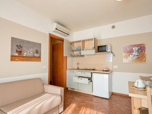 Economy One-Bedroom Apartment (3 Adults)