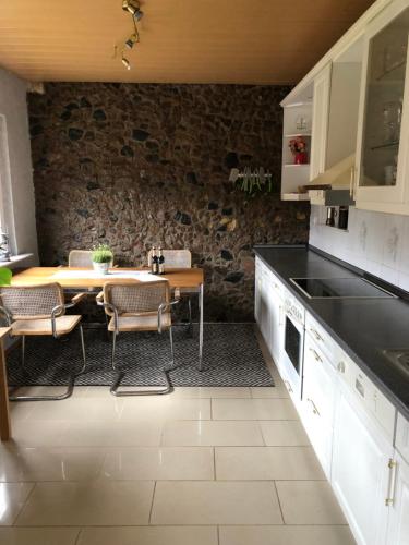 Konyha, Wohnung in Wald- und Seenähe (Wohnung in Wald- und Seenahe) in Erkner