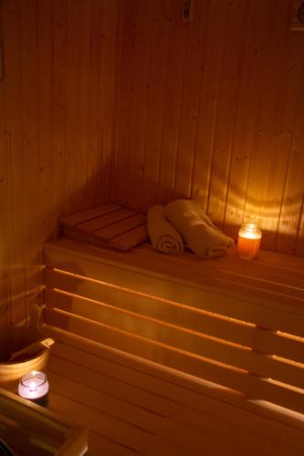 Sauna, Checz Gościnna- pokoje,sauna,jacuzzi, sala konferencyjna (Checz Goscinna- pokoje,sauna,jacuzzi, sala konferencyjna) in Gdynia