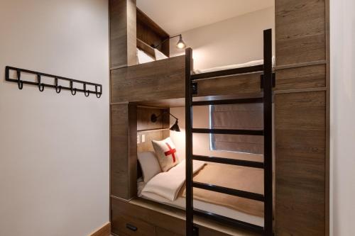 4-Bed Mixed Dormitory Room