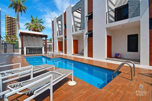 2Story Townhome wPool Onsite and 20Steps to Beach in La Paz, Mexico