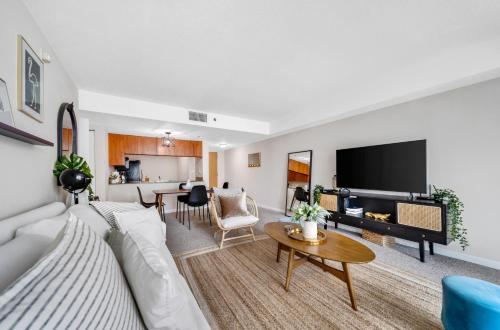 Great 2 Bedrooms in Brickell - Tap to explore photos