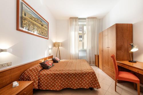 Superior Double Room with City View image 8