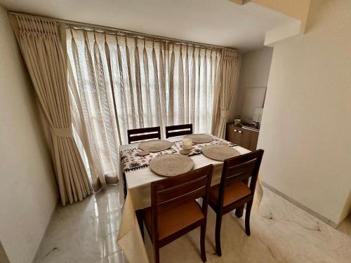 Luxury 2 BHK Tropical Apartment in Khar West photo 3
