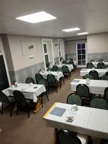 Clifton Private Hotel - main image