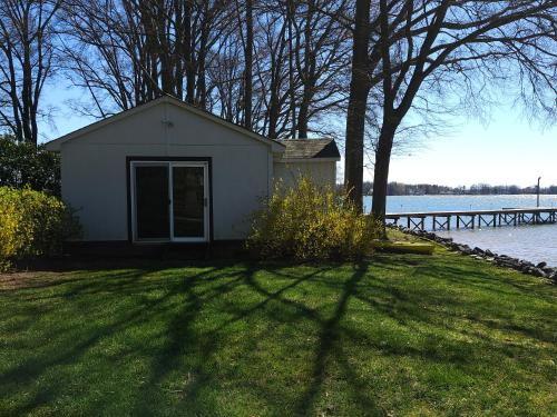 Lakefront Paradise in Mooresville, USA