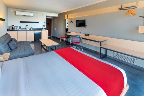 City Express by Marriott Tampico photo 2