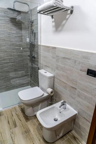 浴室, Gardenie Home: delizioso villino vista mare in 塔姆維戈利亞特