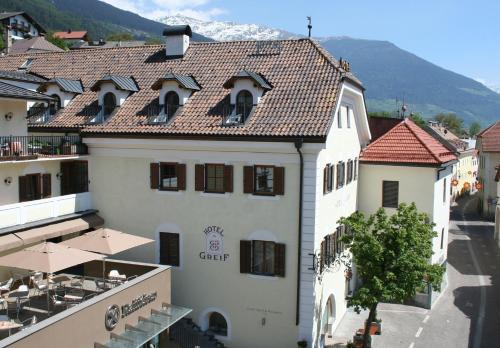 Hotel Greif - Malles Venosta