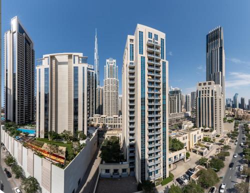 Stunning & Spacious Central 2bed 2bath Burj View - image 2