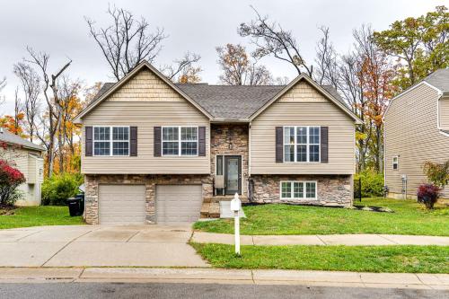 Cozy Ohio Home - Deck, Arcade Games and Near Golfing in Cincinnati, USA