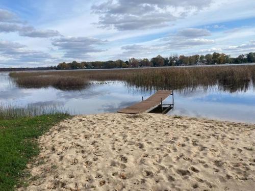 Cozy Lakefront Studio On Long Lake! home