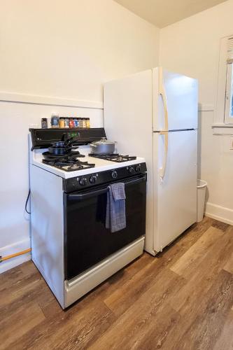 Port Huron Temp Stays - Apartment 1 in 포트 휴런 (MI)