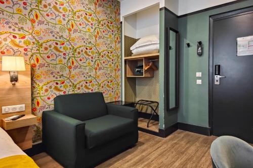Superior Room image 6
