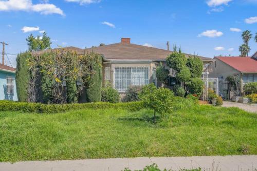ৎ୭ Madison Sanctuary Home ৎ୭ in Los Angeles, USA