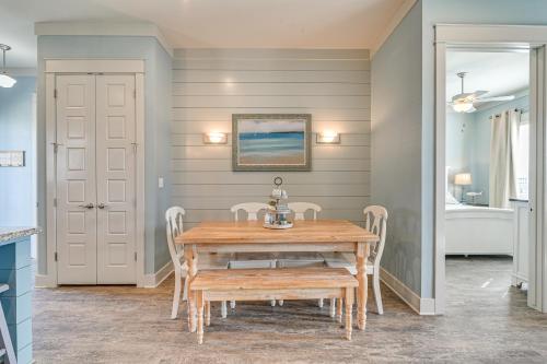 Texas Gulf Coast Home Walk to Bolivar Beach! in Crystal Beach, USA