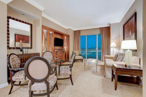 Incredible 1bd 2bth Suite Mgm Signature*balcony View - Las Vegas, NV