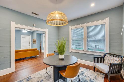 Pet-Friendly Apt with Decks - Near Downtown Dallas! in Dallas, USA