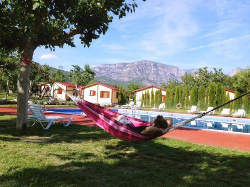 Gemütliches Ferienhaus in Isábena mit gemeinschaftlichem Pool