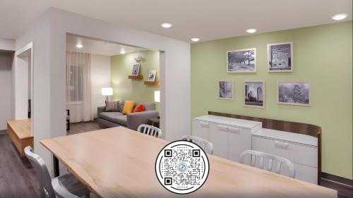 Exterior view, Woodspring Suites Orlando International Drive in Lake Bryan