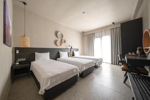 Kotinos Beach Hotel Room Type - Triple Room with Mountain View