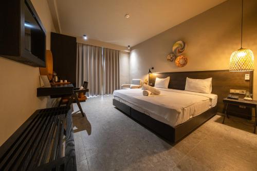 Kotinos Beach Hotel Room Type - Deluxe Double or Twin Room with Sea View Kotinos Beach Hotel Room Type - Deluxe Double or Twin Room with Sea View