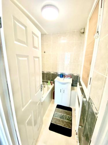 Comfy Two bedroom Flat Edgeware Road In Central London, London (photo 6)