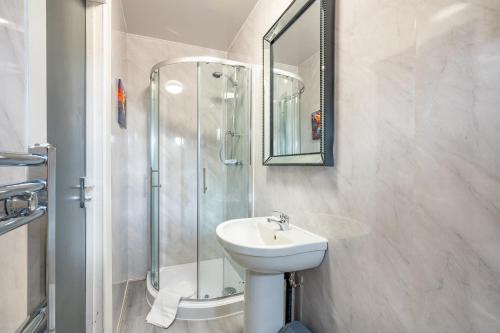 *RC246*For your relaxed & Cosy stay + Free Parking, Leeds (Foto 4)