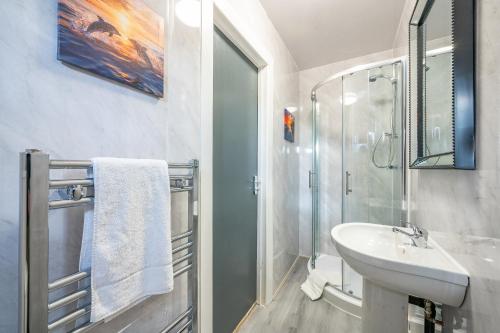 *RC246*For your relaxed & Cosy stay + Free Parking, Leeds (Foto 11)