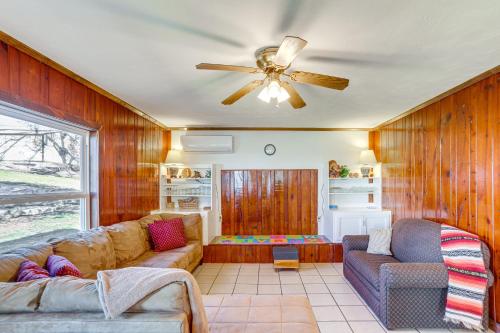 Arkansas Cabin with Deck Less Than 1 Mi to Norfork Lake in Henderson, USA