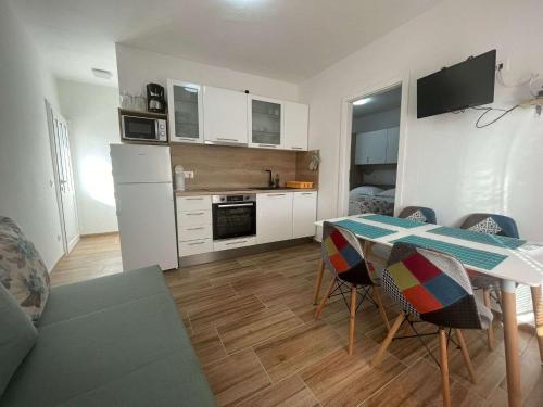 ห้องครัว, Apartments by the sea Metajna, Pag - 6498 in เมตาย์นา