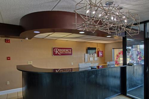 Regency Inn & Suites - image 14