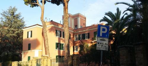 Exterior view, Vecchia Roma Resort in Colosseum and Foro Romano