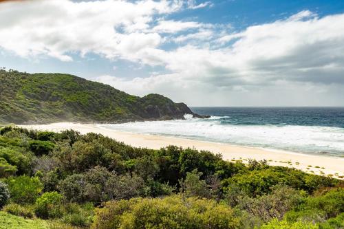 Blue Pacific in Boomerang Beach