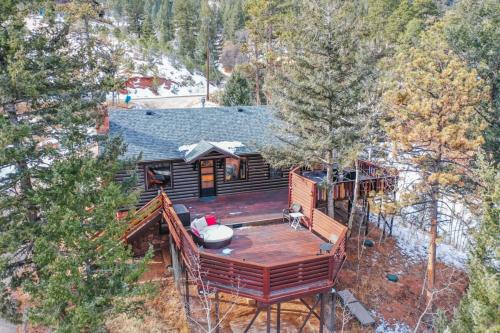 4BD with Large Deck Amazing Mountain Views in Cascade-Chipita Park, USA