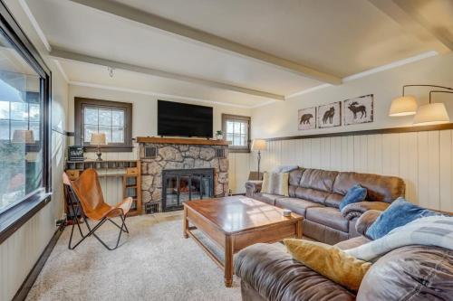 4BD with Large Deck Amazing Mountain Views in Cascade-Chipita Park, USA