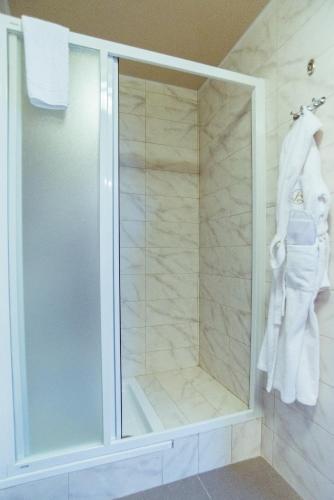 Apartments Vysotsky Apartments Vysotsky is perfectly located for both business and leisure guests in Yekaterinburg. Featuring a satisfying list of amenities, guests will find their stay at the property a comfortable one.