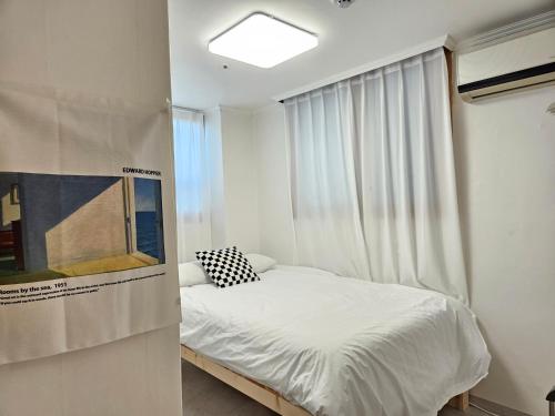 Coco Stay Room Type - Economy Double Room