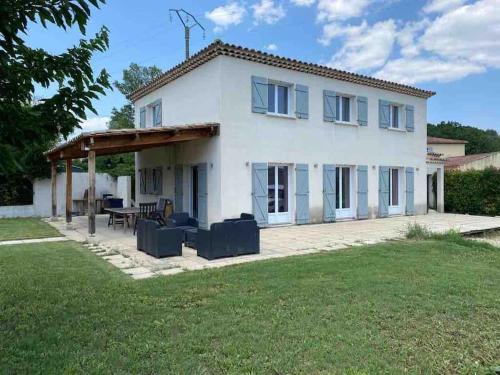 Villa avec piscine proche d’Uzès